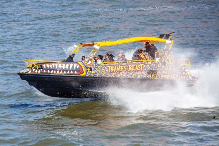 London: 40-Minute Thames Beast Jetboat Tour - How to dress and prepare so the ride stays fun