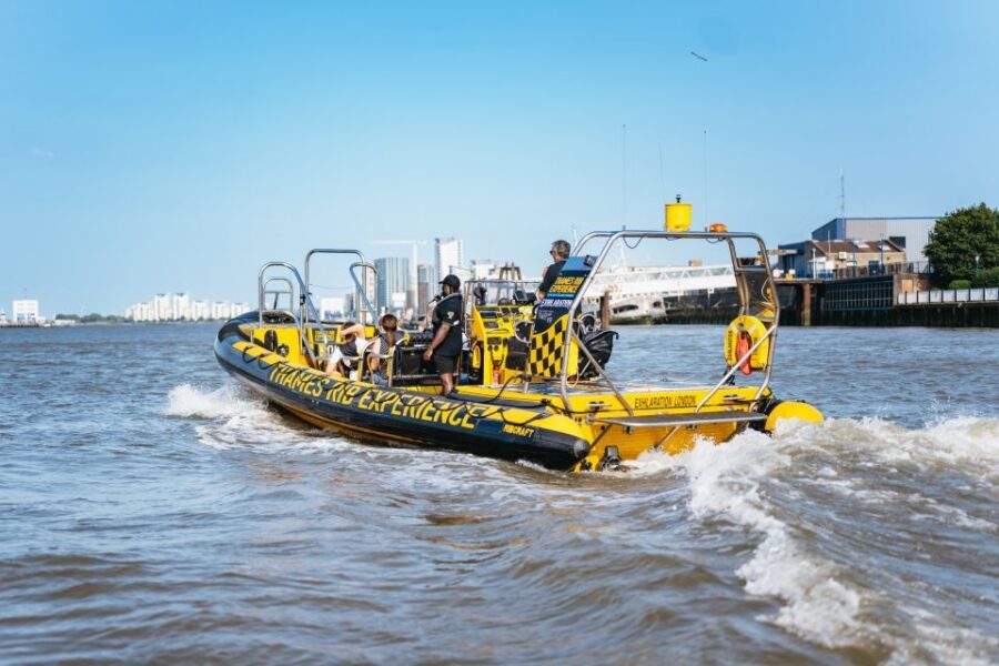 London: 45-Minute Speedboat Sightseeing Tour - Speed, spy vibes, and a tight 45-minute hit