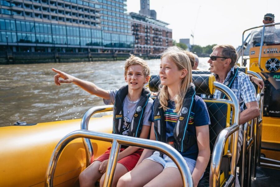 London: 45-Minute Speedboat Sightseeing Tour - What the ride feels like when the engines take over