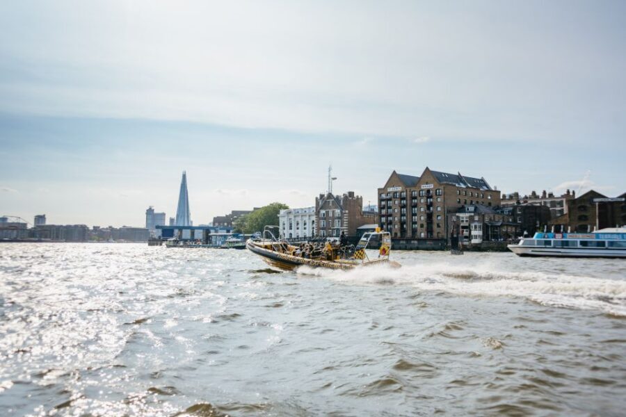 London: 45-Minute Speedboat Sightseeing Tour - Picking Westminster or Embankment: where your day starts
