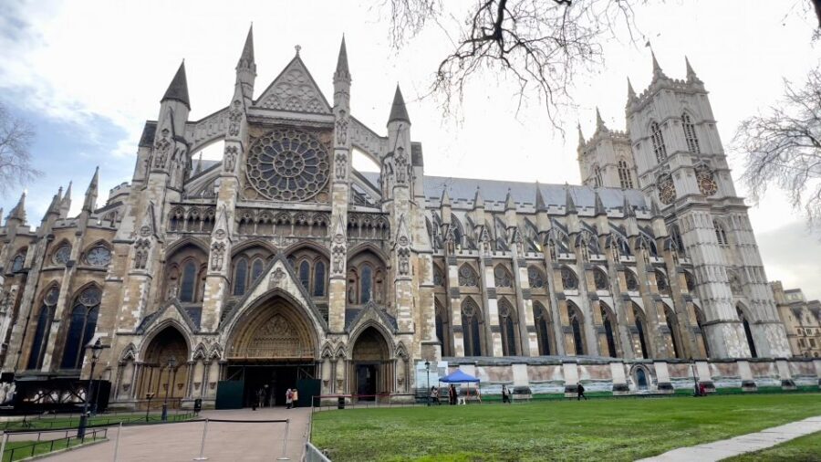 London: 5-Hour Private Tour with Pickup - Big Ben, Westminster Bridge, and the London Eye angles you can’t fake