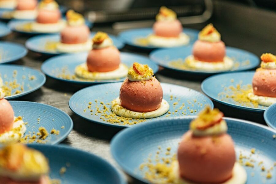 London: 6-Course Gourmet Dinner on a Luxury Coach - Food Reality Check: Portions, Allergies, and Kids’ Menus