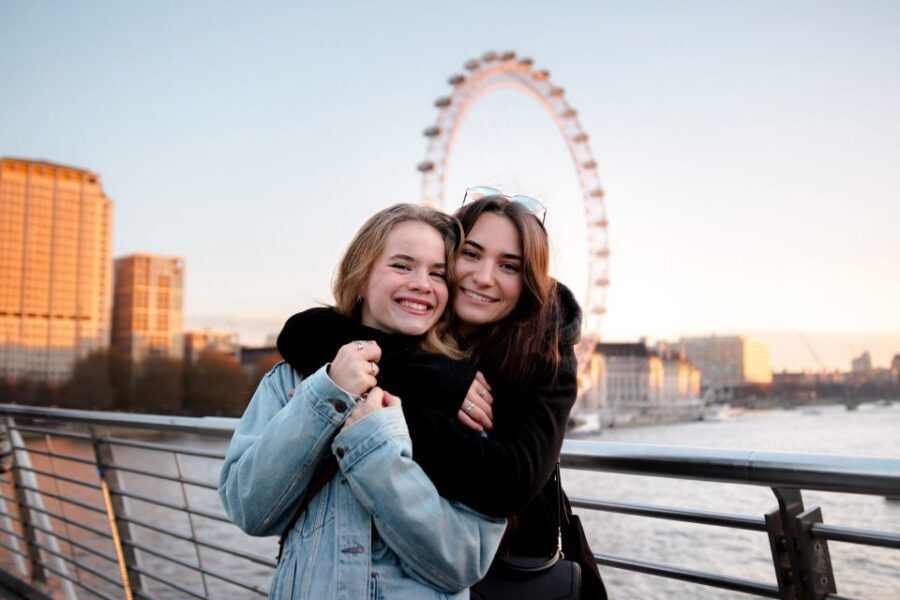 London: A Unique Photoshoot Experience at Famous Sites - Should You Book This London Photoshoot?