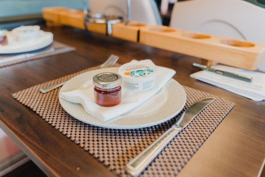 London: Afternoon Tea Bus with a Glass of Prosecco - Key highlights I’d prioritize