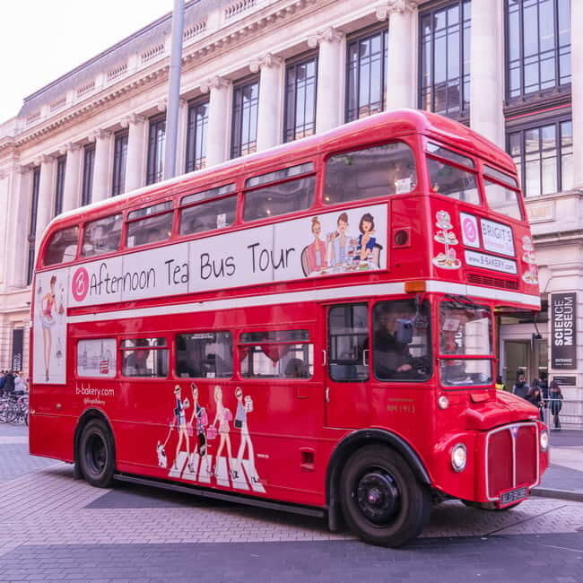 London: Afternoon Tea Sightseeing Bus Tour - Finding the Bus at Victoria Coach Station Without Stress