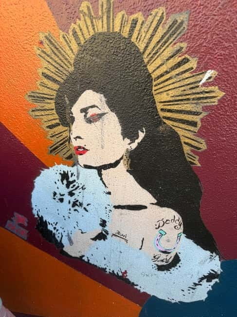 London: Amy Winehouse Camden Town Walking Tour - Pubs and bars she frequented: why the stops feel more real
