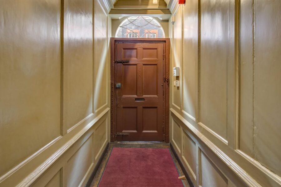 London: Architecture Tour of Benjamin Franklin House - A one-hour plan inside a five-storey townhouse (with slopes)