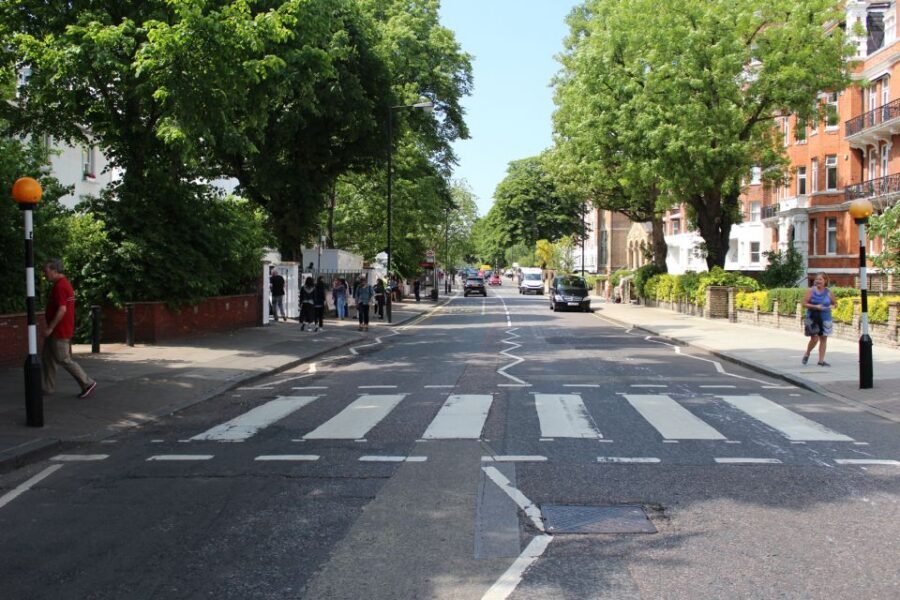 London: Beatles Tour by Black Taxi - The 30+ Stops: Homes, Studios, Gigs, and Film Locations