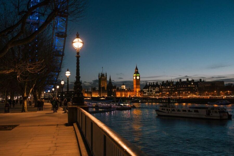 London: Big Bus Panoramic Evening Tour by Open-Top Bus - Seats, weather, and timing: how to keep the evening comfortable