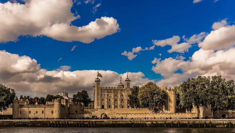 London Blitz Tour - Explore City of London Wartime History - Bank Station raid: the City’s center becomes a target