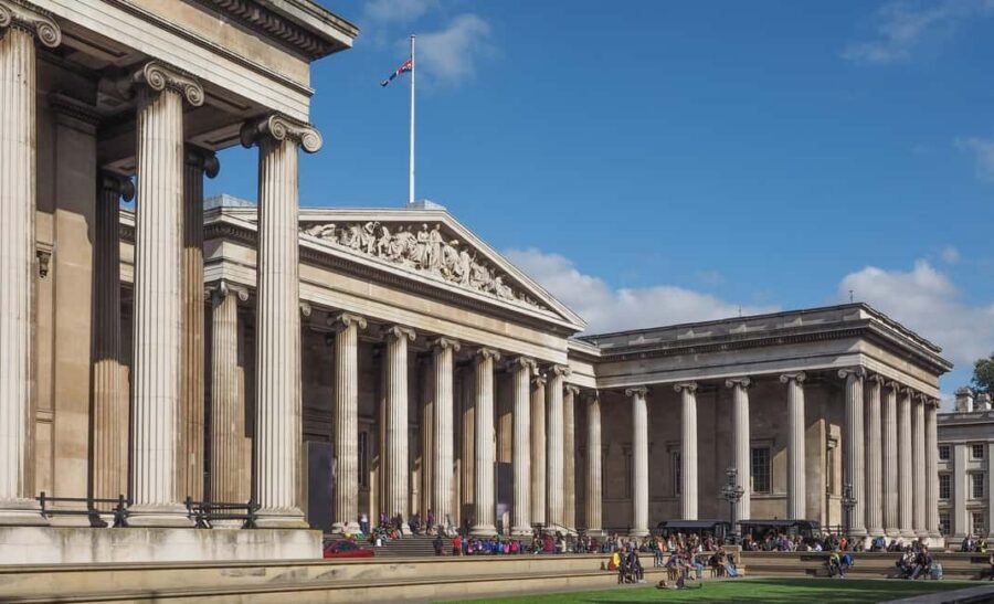 London: Bloomsbury Guided Tour & British Museum Visit - Russell Square meeting point: find the green VoxCity flag