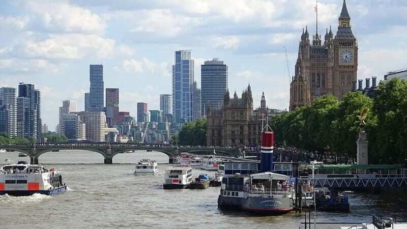 London: Boat Show Comedy Club Experience - Price and Value: Is $24 Worth It in London?