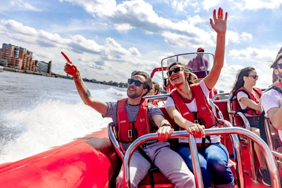 London: Break the Barrier Speed Boat Ride - Bankside Pier check-in: kit up, then hang on
