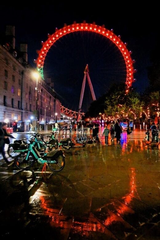 London Bridges Night Time Light Private Tour - Private Vehicle Comfort Meets Real-World Audio Issues