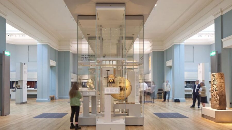 London: British Museum Guided Tour with Free Entrance Ticket - Moai, Sutton Hoo, and the British finds that change your perspective