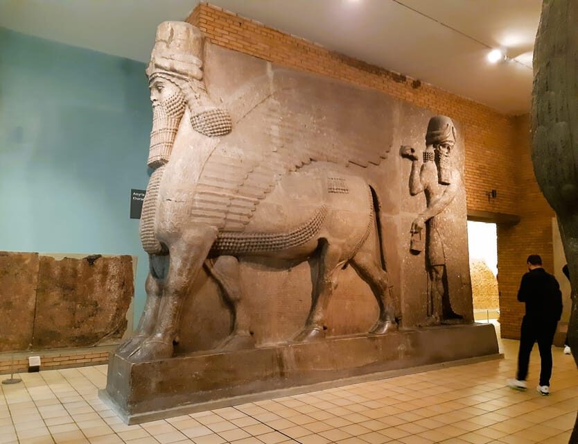 London: British Museum Guided Tour with Free Entrance Ticket - Stonehenge’s Mold Cape and Lewis chessmen for a strong finish