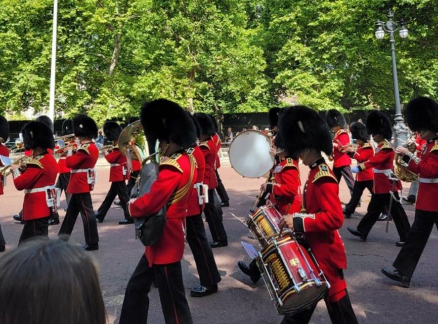 London: Buckingham, Big Ben & Westminster Abbey Tour - First Stop at Parliament Square: How the Tour Gets You Oriented Fast