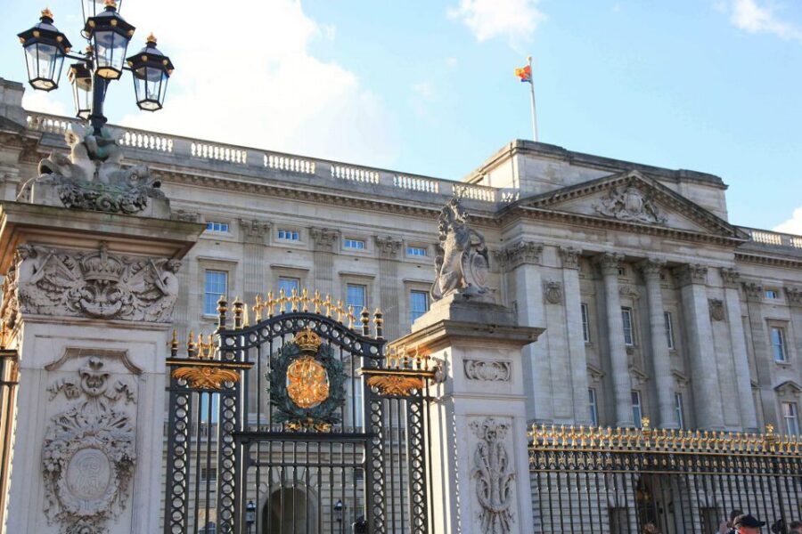 London: Buckingham Palace Entry Ticket & Royal Walking Tour - Why Buckingham Palace State Apartments feel different than a typical attraction