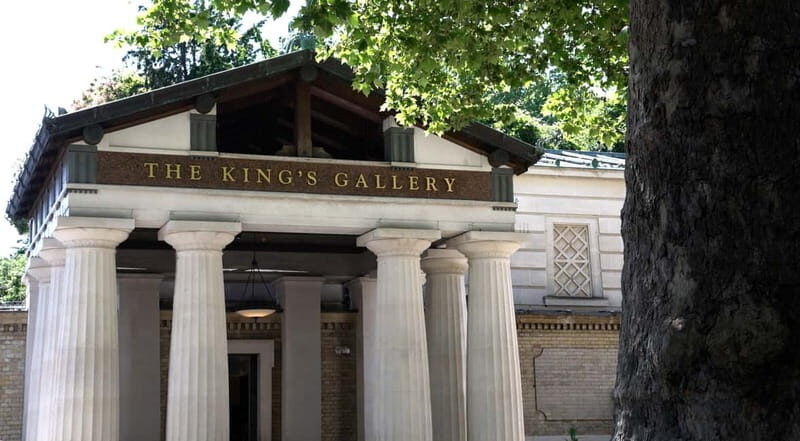 London: Buckingham Palace The King's Gallery Entrance Ticket - Entering Buckingham Palace’s King’s Gallery, on your schedule