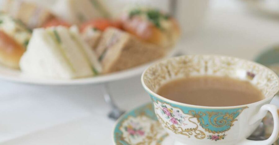 London: Buckingham Palace Walk & Tea at Kensington Palace - Green Park start: easy to find, quick to understand the day