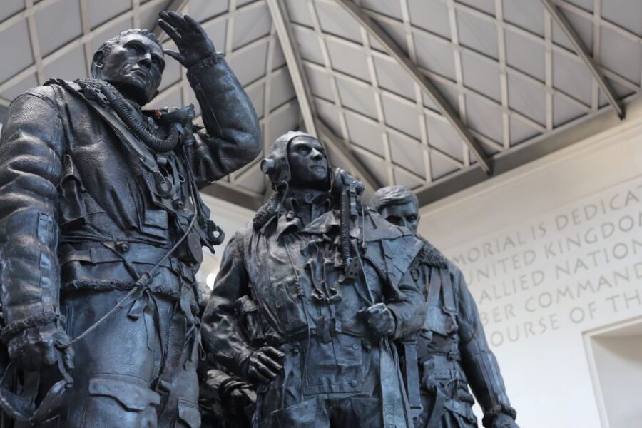 London: Buckingham Palace Walk & Tea at Kensington Palace - Constitution Hill and Wellington: a war-hero stop that isn’t just a statue