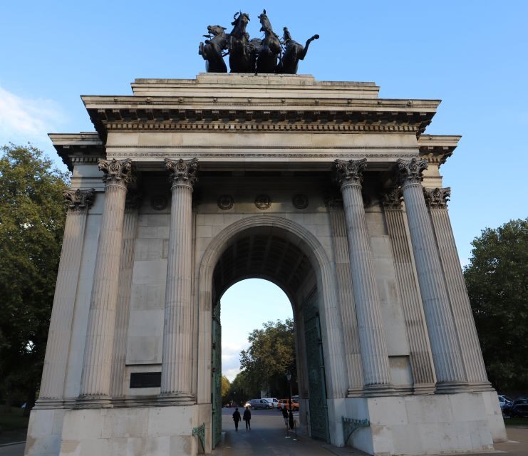 London: Buckingham Palace Walk & Tea at Kensington Palace - Afternoon tea at Kensington Palace: what you actually get and why it feels different