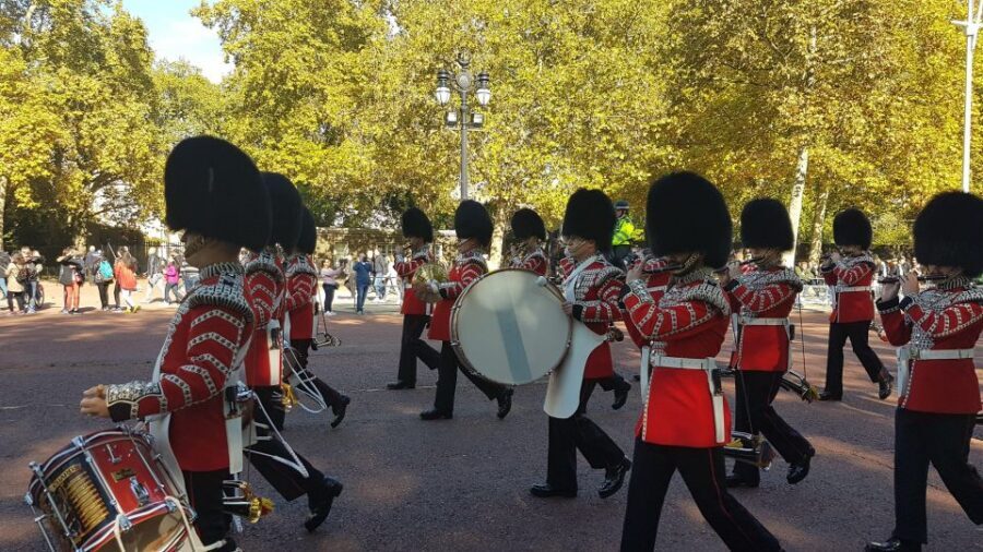 London: Buckingham Palace, Westminster Abbey & Big Ben Tour - Green Park start to Westminster finish: why this walking route works