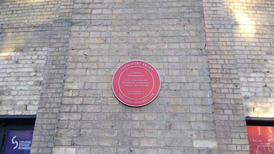 London: Camden Rock and Roll Music Walking Tour - The Amy Winehouse flat stop: why it hits so hard