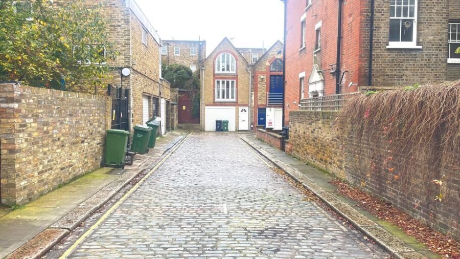 London: Camden Town Amy Winehouse Tour - Photo and comfort tips for this exact kind of walk