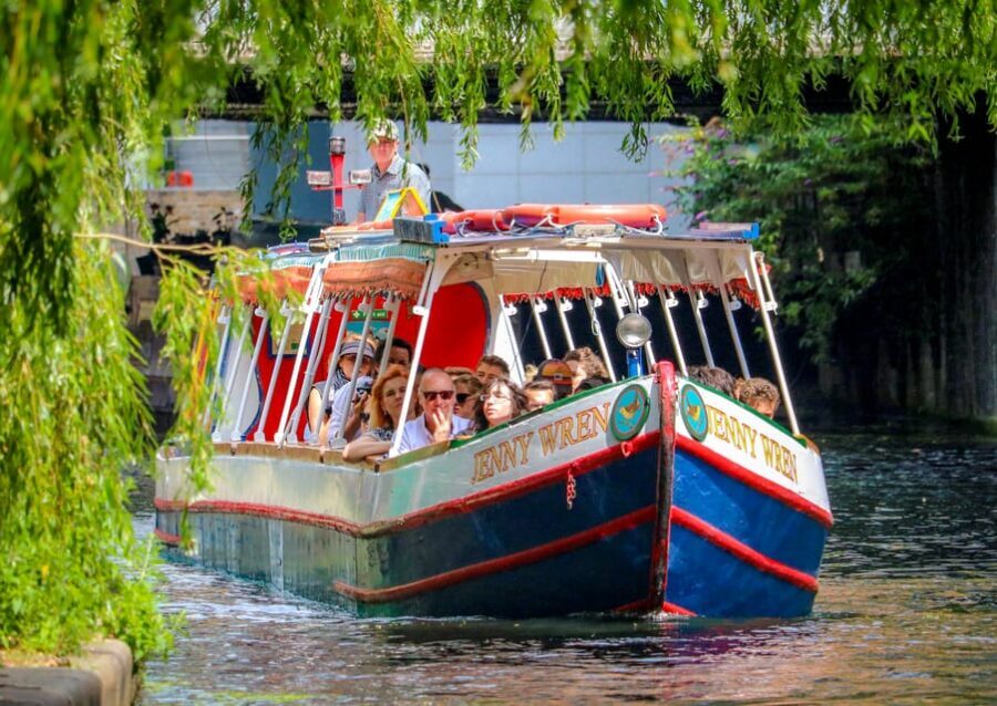 London: Canal Boat Ride on Camden Lock - Little Venice and Robert Browning’s Island: where the cruise turns calm