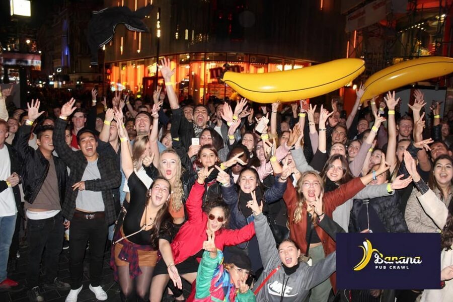 London : Central London Bar Crawl with discounts on drinks - A 6-hour West End crawl that actually feels organized