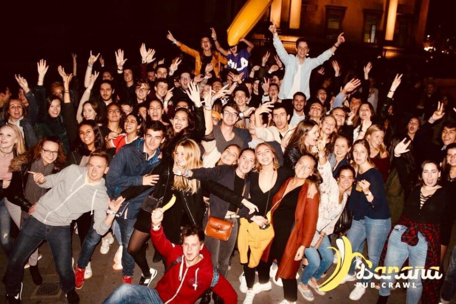 London : Central London Bar Crawl with discounts on drinks - Meeting at Simmons Bar (Piccadilly Circus / Golden Square) and getting your wristband fast