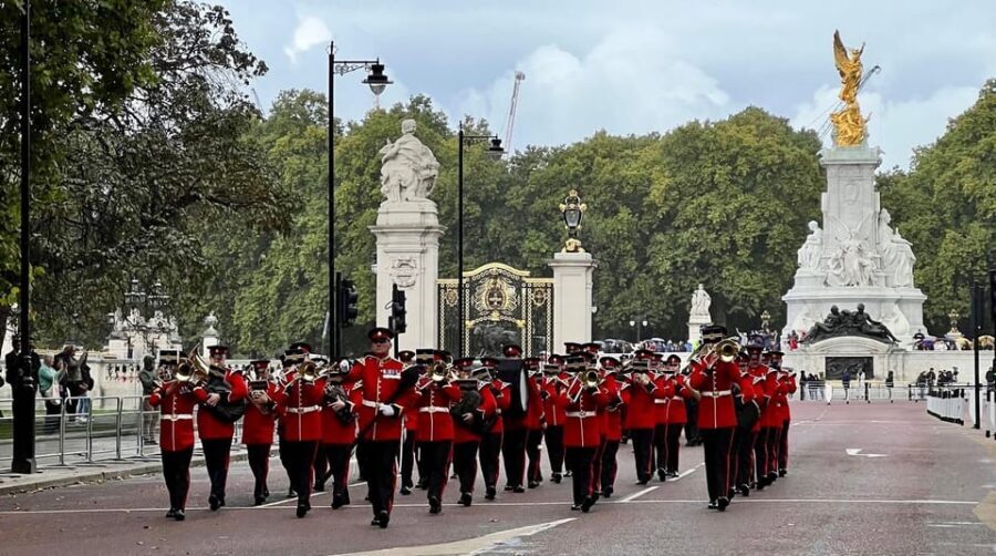 London: Changing of the Guard and Royal Palaces Walking Tour - Clarence House: Charles and Camilla’s London home since 2005