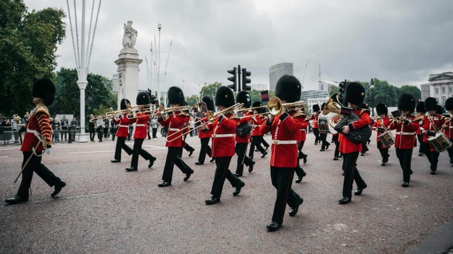 London: Changing of the Guard Experience and Landmarks Tour - Practical tips so you enjoy the full walk