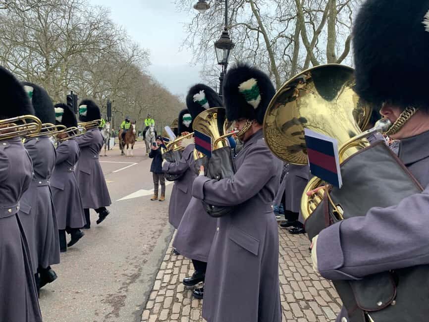 London: Changing of the Guard Experience with a Historian - Tips to make your visit smoother (and your photos better)