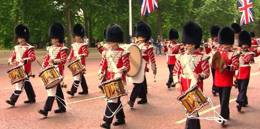 London: Changing of the Guard Guided Tour Experience - Should you book this Changing of the Guard guided tour?