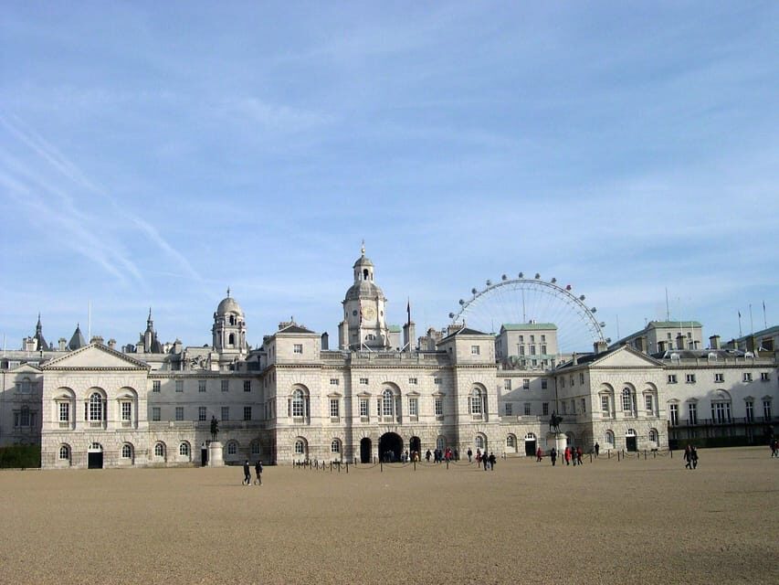 London: Changing of the Guard Guided Tour Experience - Who this tour is best for (and who should think twice)