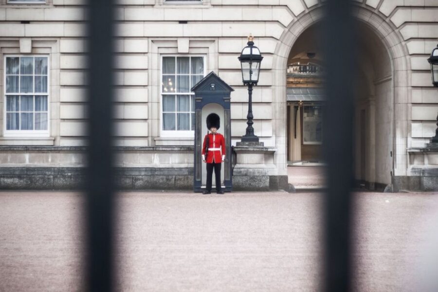 London: Changing of the Guard Private Group or Family Tour - Key Things You’ll Notice On This Private Changing of the Guard Tour