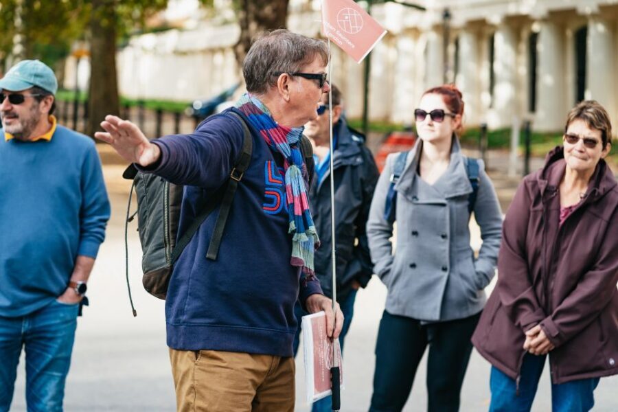 London: Changing of The Guard Tour - Who should book (and who should skip)