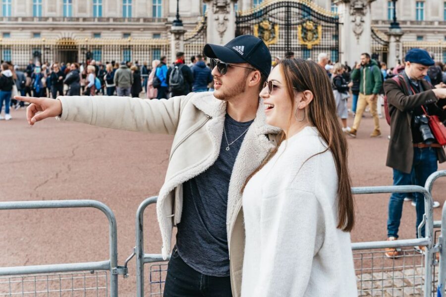 London: Changing of The Guard Tour - Timing and group size: why the pacing feels easy