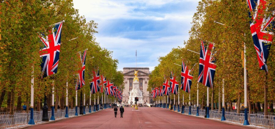 London: Changing of the Guard with a an APP - Price and value: is $9 for an audio app tour a good deal?