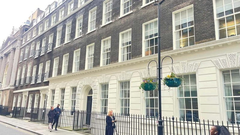 London: Charles Dickens Walking Tour for Small Groups - From Troubled Childhood to Breakthrough: How the Tour Frames Dickens’s Life