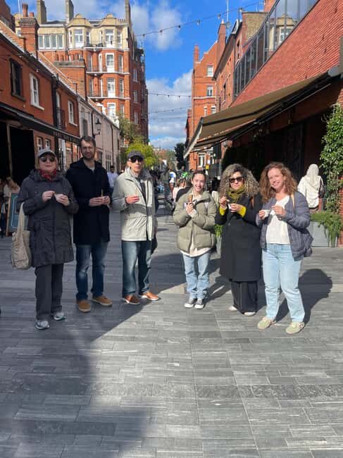 London: Chelsea Walking Tour - Stories, Sights & Small Bites - Draycott Avenue, Cadogan Street, and Cadogan Gardens: Slow Down Without Stopping