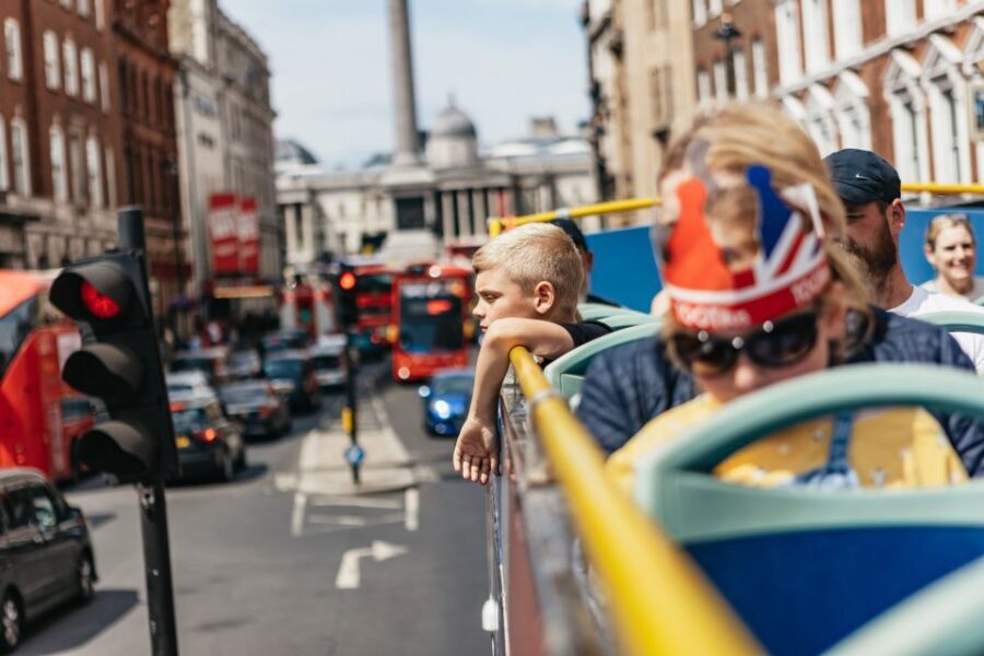 London: Children's Open Top Bus Tour - Halloween Special - Halloween Kids Open-Top Bus Tour: what it really feels like