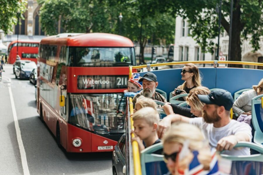 London: Children's Open Top Bus Tour - Halloween Special - Downing Street: seeing power without standing in line