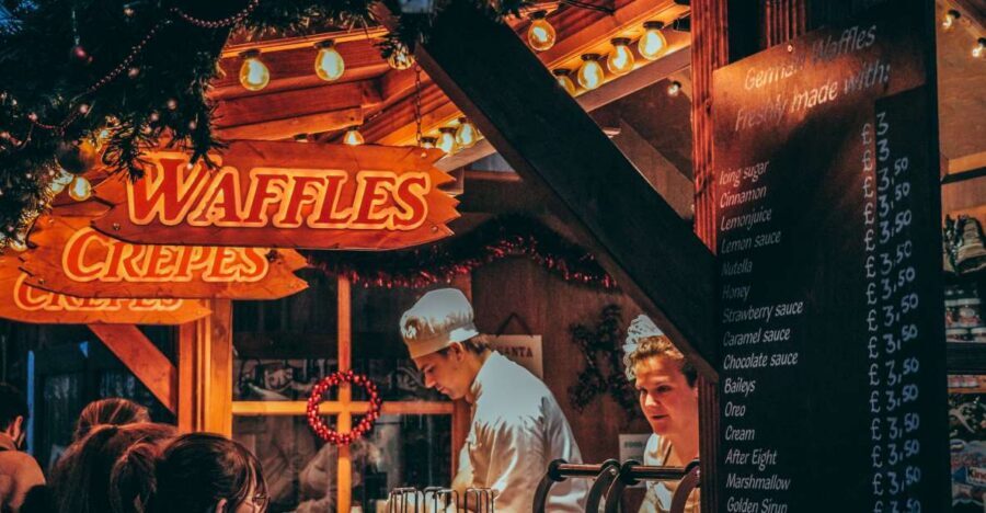 London: Christmas Lights & Bites Tour - Getting the most out of it: timing, shoes, and bags