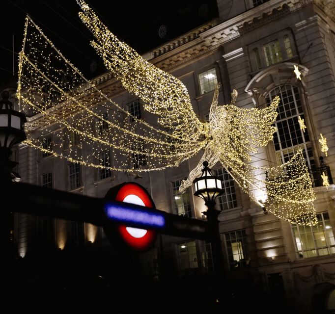 London: Christmas Lights Walking Tour - Where you meet at Charing Cross (and how to not waste time)