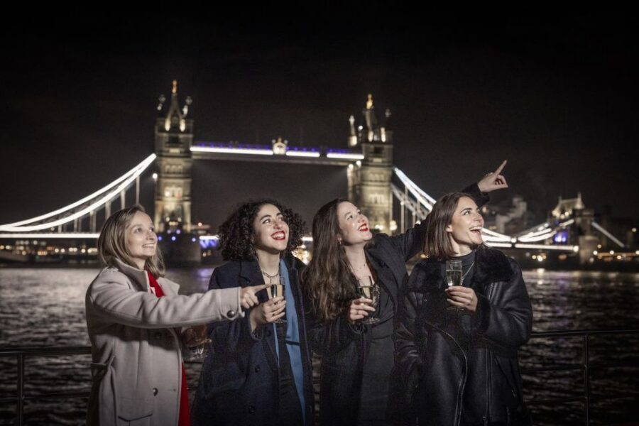 London: Christmas Party Dinner Cruise - Who should book this cruise (and who should skip it)