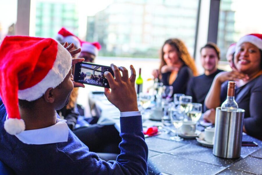 London: Christmas Party Lunch Cruise - Landmark viewing from the Thames: London Eye, Shard, Tower Bridge, and more