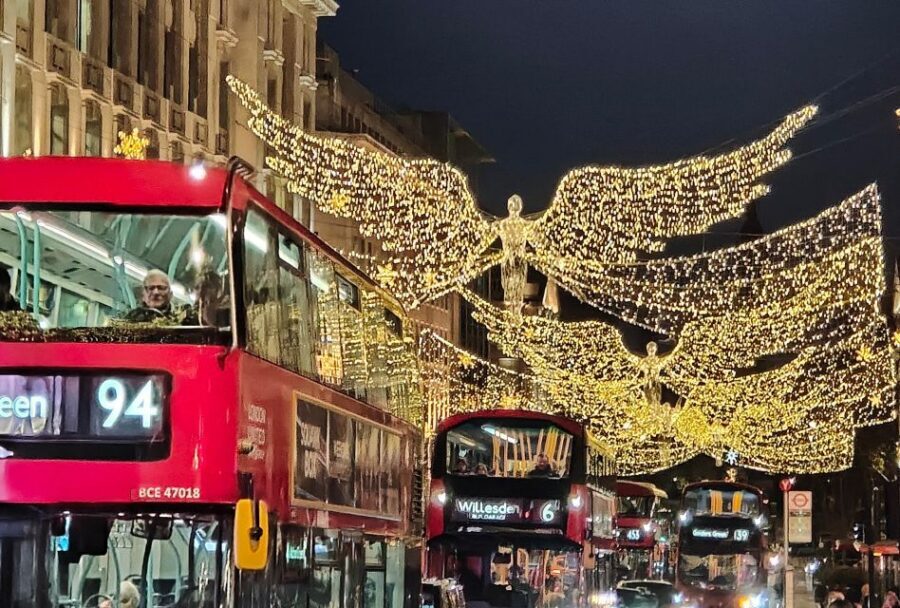 London Christmas Sparkle Walking Tour Small Group - Key things to look forward to